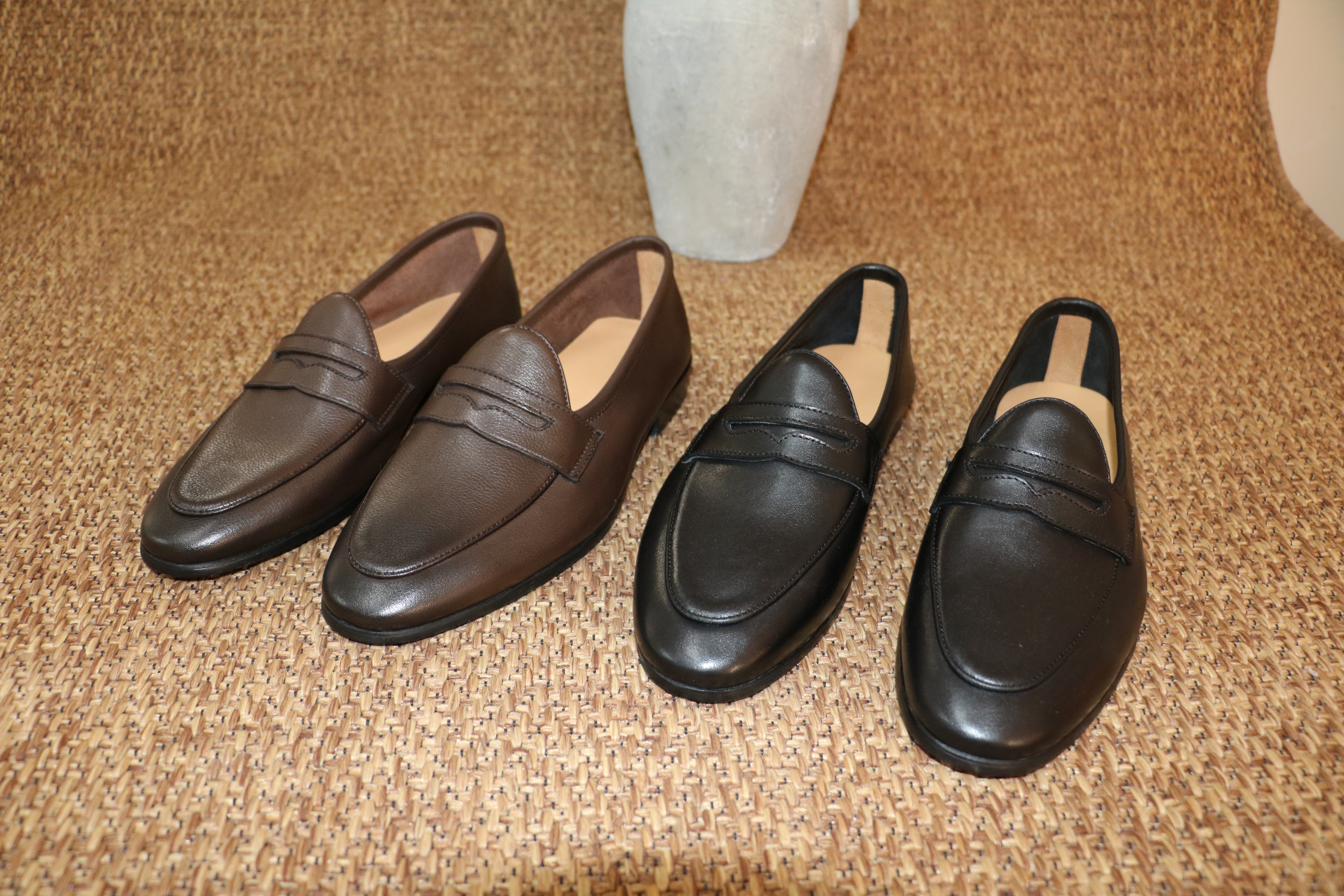 Leather Work For Kids - 26サイズ カーフレザー スリッポン ローファー メンズ スタイリッシュなデザインと柔らかい革仕上げ、旅行やカジュアル、セミフォーマルな場面に最適