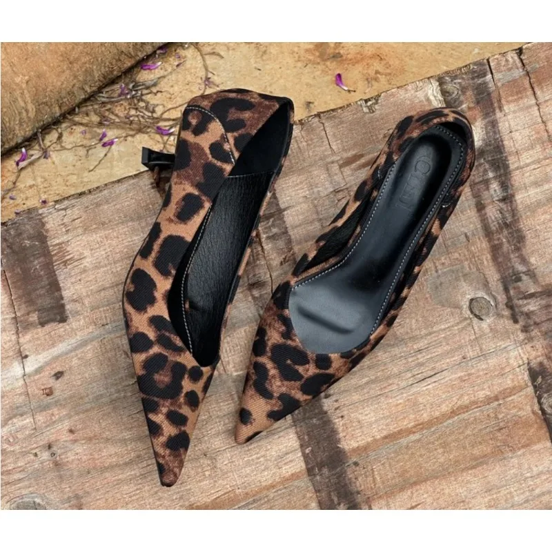 2024 女性のセクシーなハイヒールバーガンディヌードパンプ - Leather Work Heels のレビューと価格