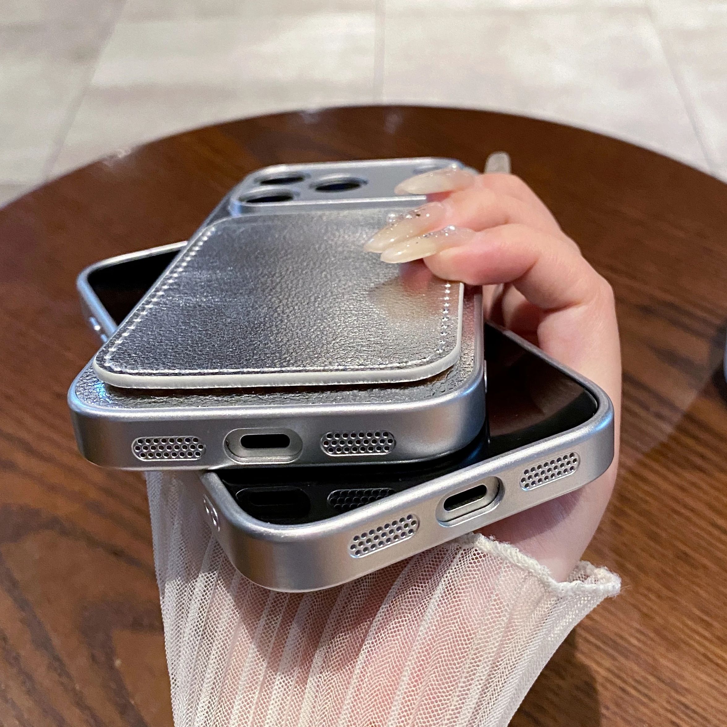 レトロレザーカードスロットバッグホルダーケース iPhone - Leather X のレビューと価格