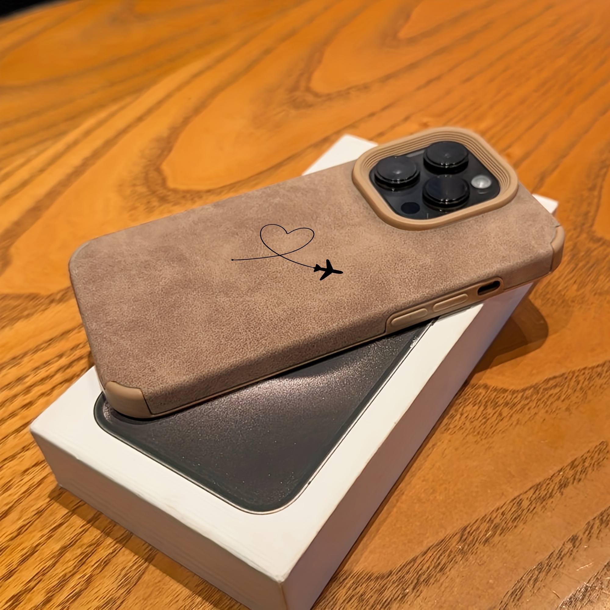飛行機ルートとハートデザインのフェイクレザー製iPhoneケ - Leather X のレビューと価格